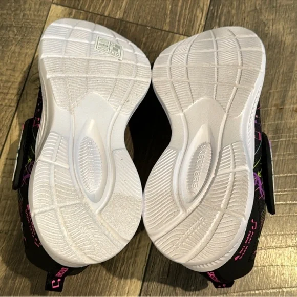 Skechers Black and Multicolor Kids Sneakers - Picture 11 of 12